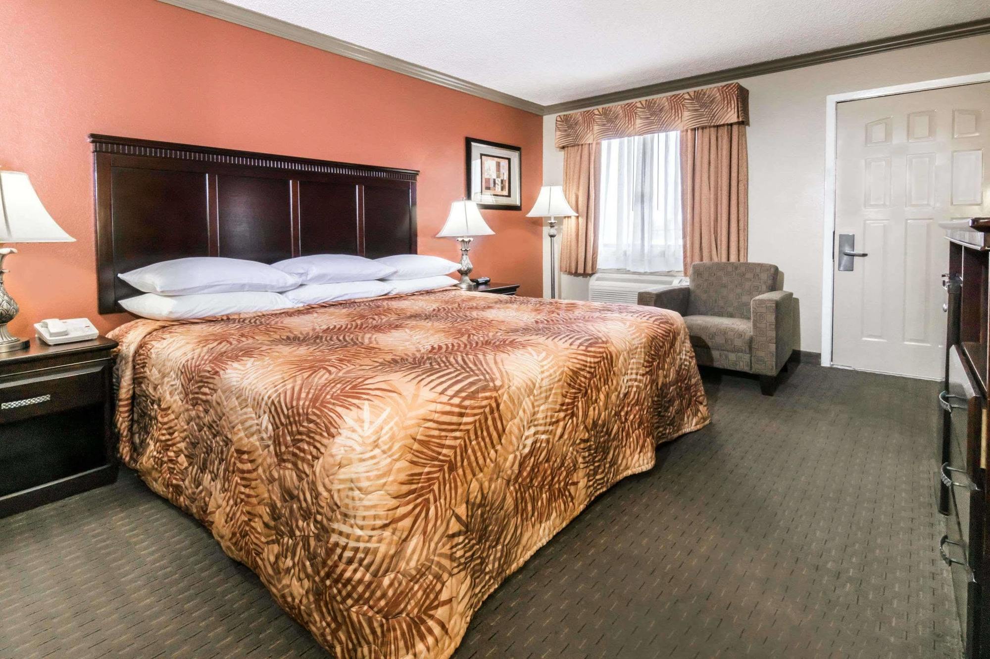 Hill Country Inn And Suite Copperas Cove Exterior foto